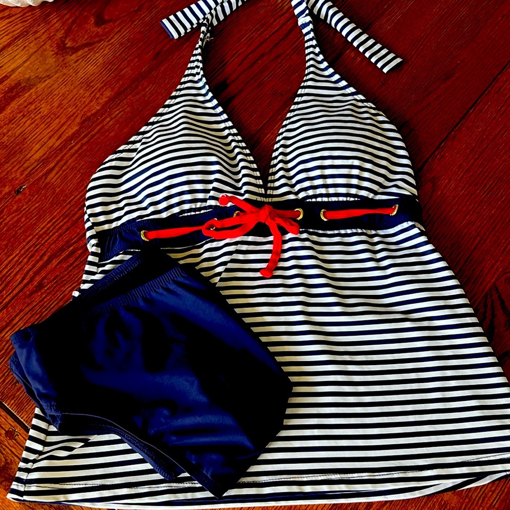 Nautica blue/white tankini swimsuit sz 10. Preowned